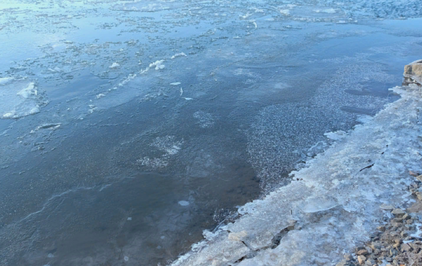 В Бурятии падает уровень воды в Селенге В Бурятии падает уровень воды в Селенге