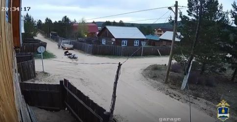 В Бурятии 15–летний мальчик на подаренном папой мотоцикле протаранил мини–грузовик В Бурятии 15–летний мальчик на подаренном папой мотоцикле протаранил мини–грузовик