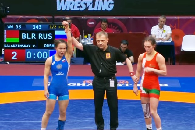 Спортсменка из Бурятии вышла в финал чемпионата Европы по борьбе ► Спортсменка из Бурятии вышла в финал чемпионата Европы по борьбе ►