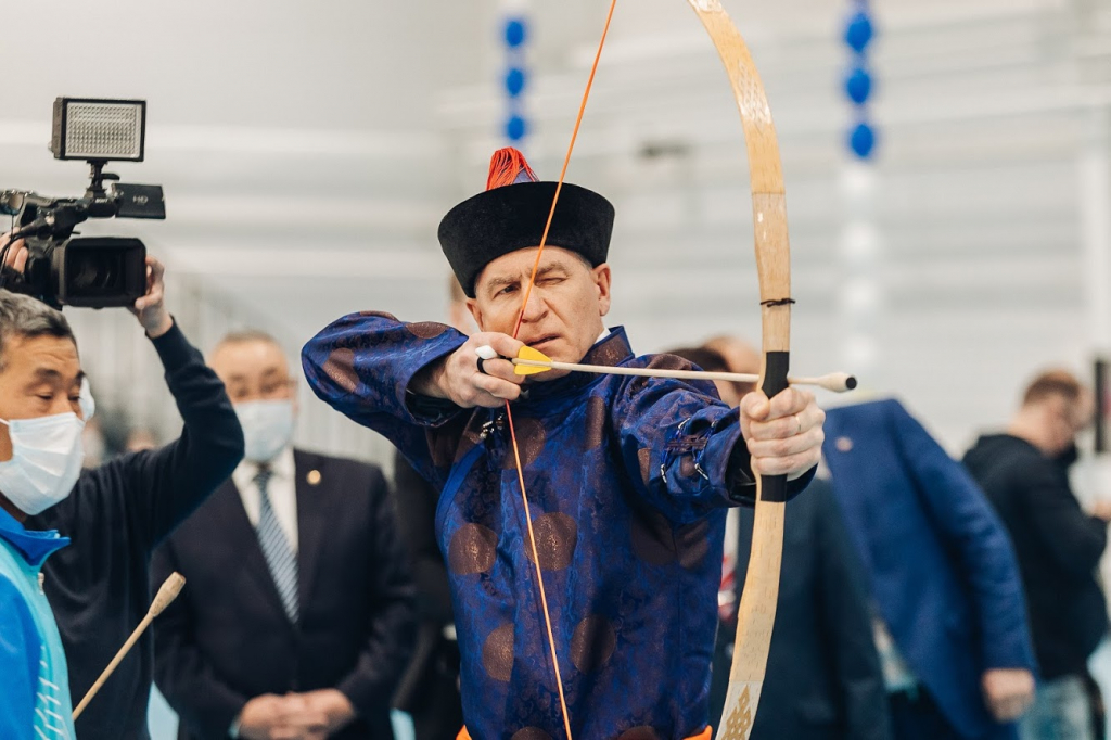 В Улан-Удэ открыли первый в России круглогодичный центр по стрельбе из лука В Улан-Удэ открыли первый в России круглогодичный центр по стрельбе из лука