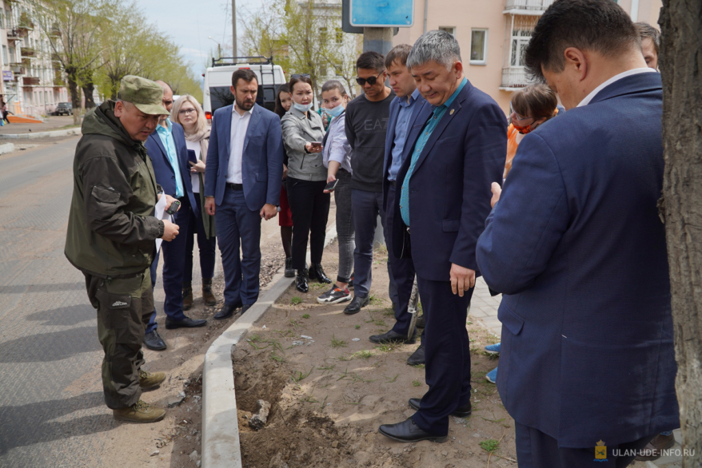 Ремонт дороги по улице Комсомольской завершат уже в июне Ремонт дороги по улице Комсомольской завершат уже в июне