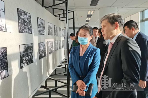 В Харбине открылась Российско-Китайская фотовыставка В Харбине открылась Российско-Китайская фотовыставка