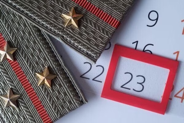         23 