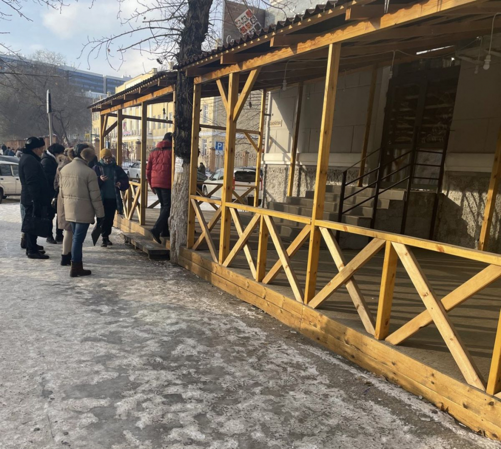 Улан-удэнских предпринимателей могут штрафовать за ненадлежащую уборку прилегающей территории от снега и наледи Улан-удэнских предпринимателей могут штрафовать за ненадлежащую уборку прилегающей территории от снега и наледи