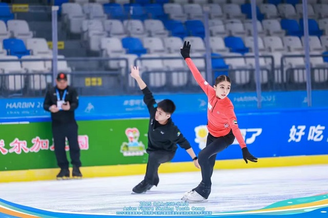 Азиатский тренировочный лагерь по фигурному катанию прошёл в Харбине Азиатский тренировочный лагерь по фигурному катанию прошёл в Харбине