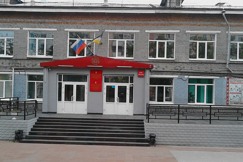 В Улан-Удэ из-за угрозы минирования эвакуировали гимназию №14 В Улан-Удэ из-за угрозы минирования эвакуировали гимназию №14