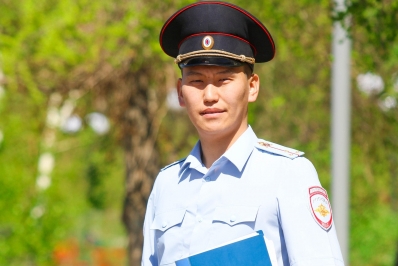 В Бурятии в конкурсе «Народный участковый-2018» победил 26-летний полицейский В Бурятии в конкурсе «Народный участковый-2018» победил 26-летний полицейский
