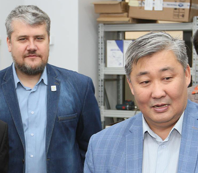 Мнение: «Мы запускаем создание мобильного детского технопарка «Кванториум», который будет ездить по районам республики и обучать детей» Мнение: «Мы запускаем создание мобильного детского технопарка «Кванториум», который будет ездить по районам республики и обучать детей»