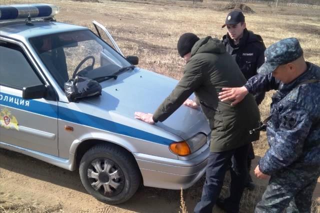 Студент с наркотиками убегал от бойцов Росгвардии в Бурятии Студент с наркотиками убегал от бойцов Росгвардии в Бурятии