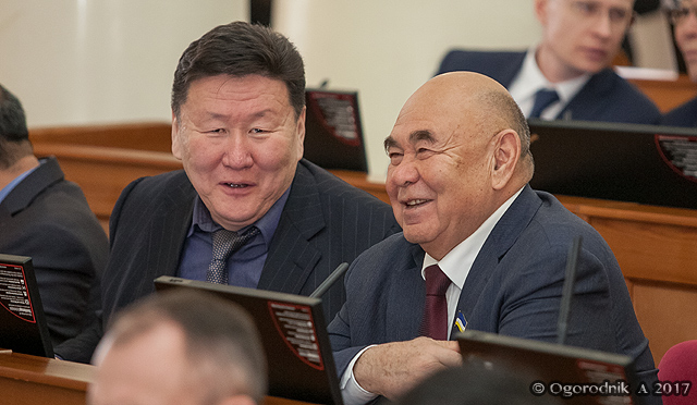 Обновленный Народный Хурал Бурятии соберется на первую "организационную" сессию Обновленный Народный Хурал Бурятии соберется на первую "организационную" сессию