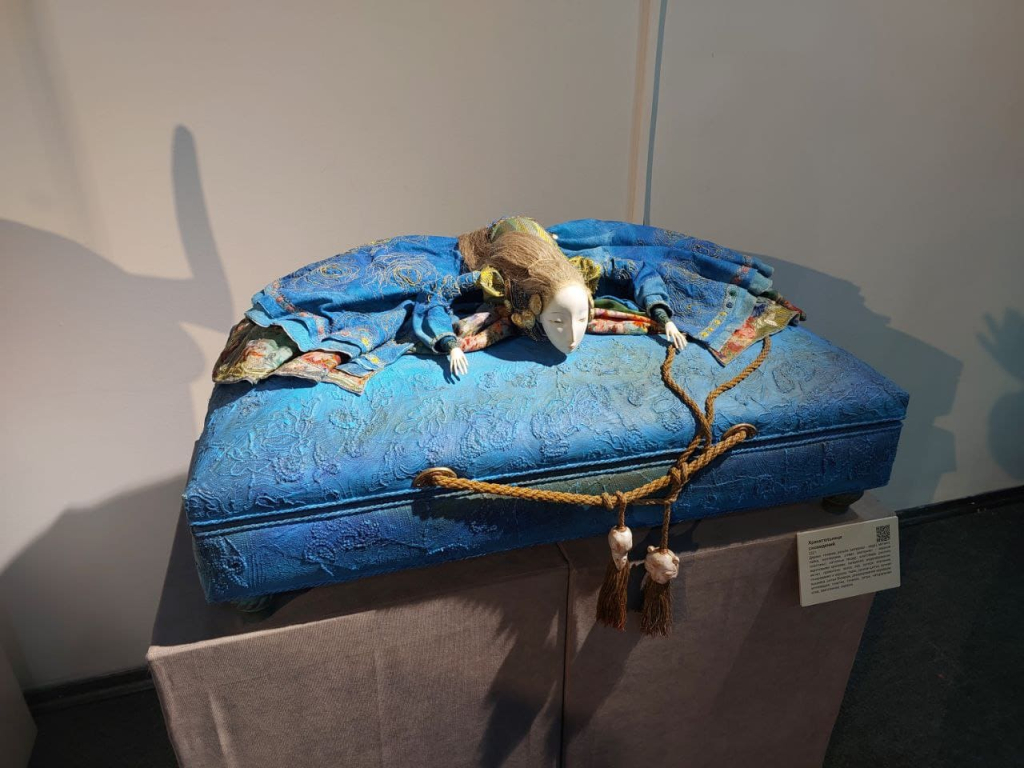 В Улан–Удэ открылась выставка авторских кукол семьи Намдаковых В Улан–Удэ открылась выставка авторских кукол семьи Намдаковых