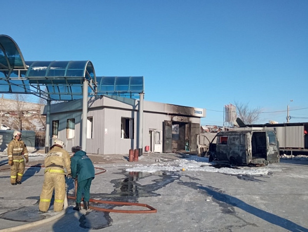 Двое человек попали в реанимацию после взрыва на газовой заправке Двое человек попали в реанимацию после взрыва на газовой заправке