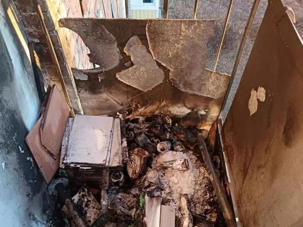 Мать с сыном пострадали при пожаре в многоквартирном доме в Улан–Удэ Мать с сыном пострадали при пожаре в многоквартирном доме в Улан–Удэ