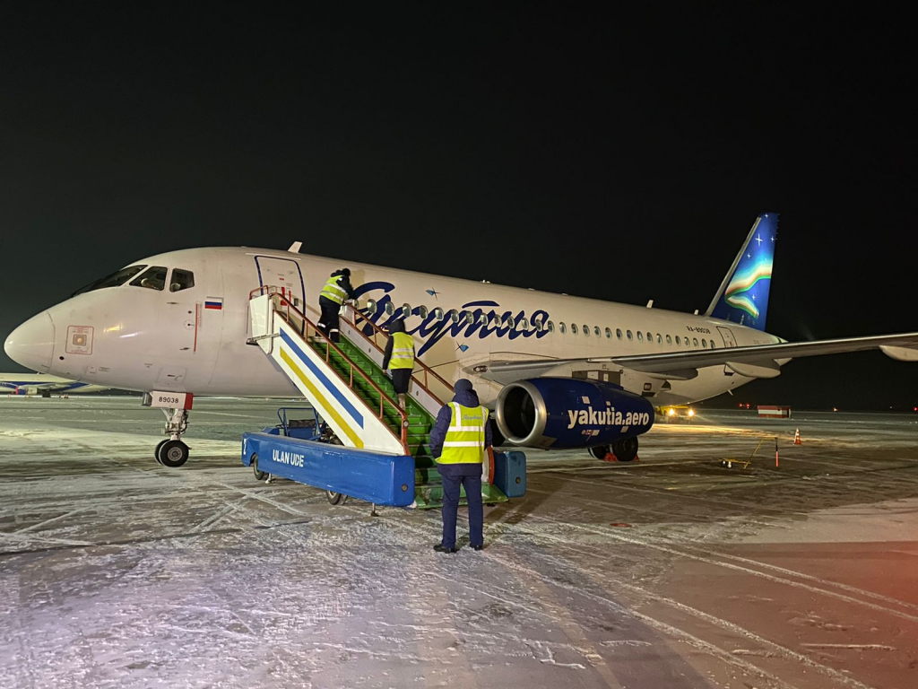 В Бурятию прилетел первый прямой рейс из Якутска В Бурятию прилетел первый прямой рейс из Якутска