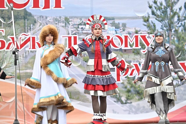 Северо–Байкальский район Бурятии отпраздновал столетие Северо–Байкальский район Бурятии отпраздновал столетие