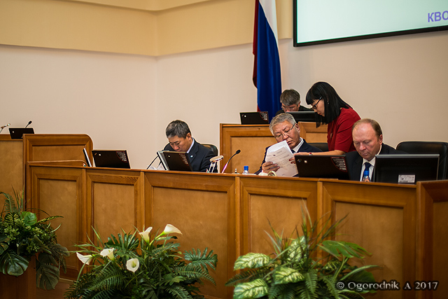Народному Хуралу предрекают смену спикера Народному Хуралу предрекают смену спикера