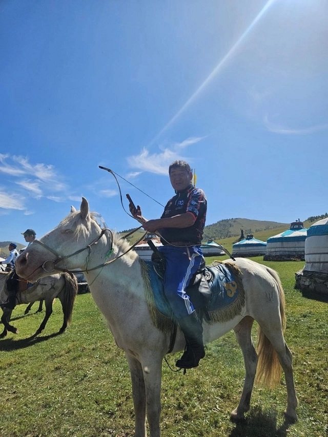 Спортсмен из Бурятии стал дважды серебряным призёром по конной стрельбе из лука Спортсмен из Бурятии стал дважды серебряным призёром по конной стрельбе из лука
