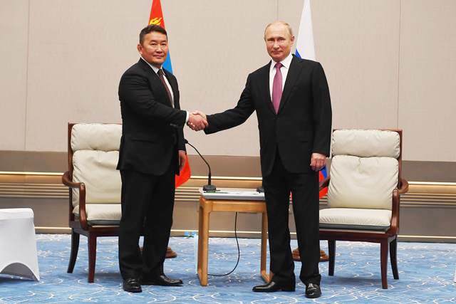 Путин отметил развитие отношений России и Монголии Путин отметил развитие отношений России и Монголии