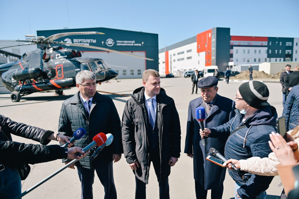 "Чувствую гордость": Глава Минвостокразвития посетил Улан-Удэнский авиазавод "Чувствую гордость": Глава Минвостокразвития посетил Улан-Удэнский авиазавод