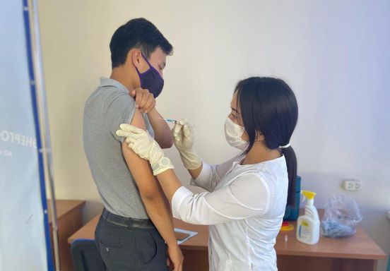 В АО «Читаэнергосбыт» план по вакцинации от COVID-19 выполнен на 70% В АО «Читаэнергосбыт» план по вакцинации от COVID-19 выполнен на 70%