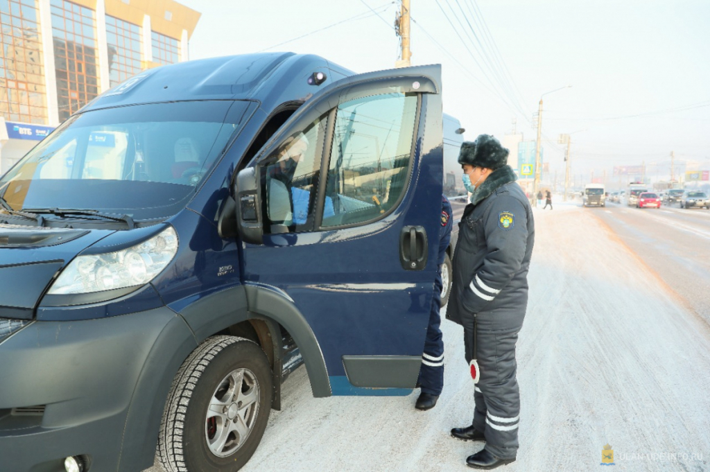 В Улан-Удэ продолжаются рейды мобильных групп В Улан-Удэ продолжаются рейды мобильных групп