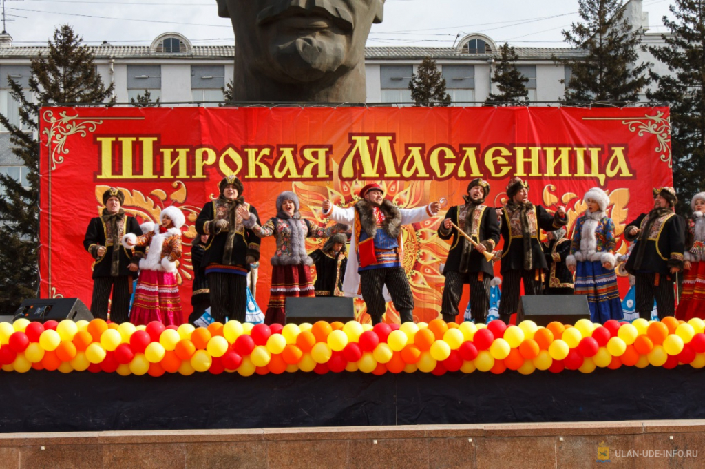 На площади Советов отметят Масленицу На площади Советов отметят Масленицу
