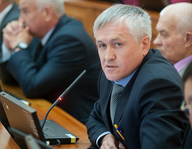 Мнение «Республиканские VIP-пенсионеры ежегодно проедают 270 миллионов рублей - вы уравняйте в правах всех пенсионеров и отдайте эти 270 миллионов всем пенсионерам Бурятии» Мнение «Республиканские VIP-пенсионеры ежегодно проедают 270 миллионов рублей - вы уравняйте в правах всех пенсионеров и отдайте эти 270 миллионов всем пенсионерам Бурятии»