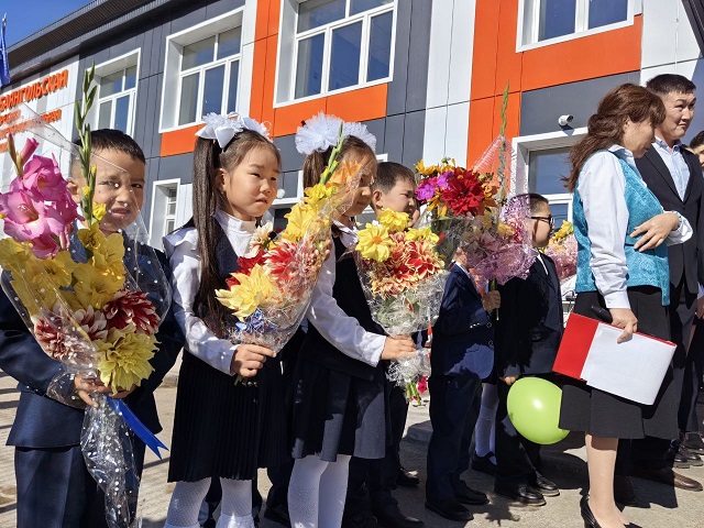 В улусе Баянгол Баргузинского района Бурятии открыта новая школа В улусе Баянгол Баргузинского района Бурятии открыта новая школа