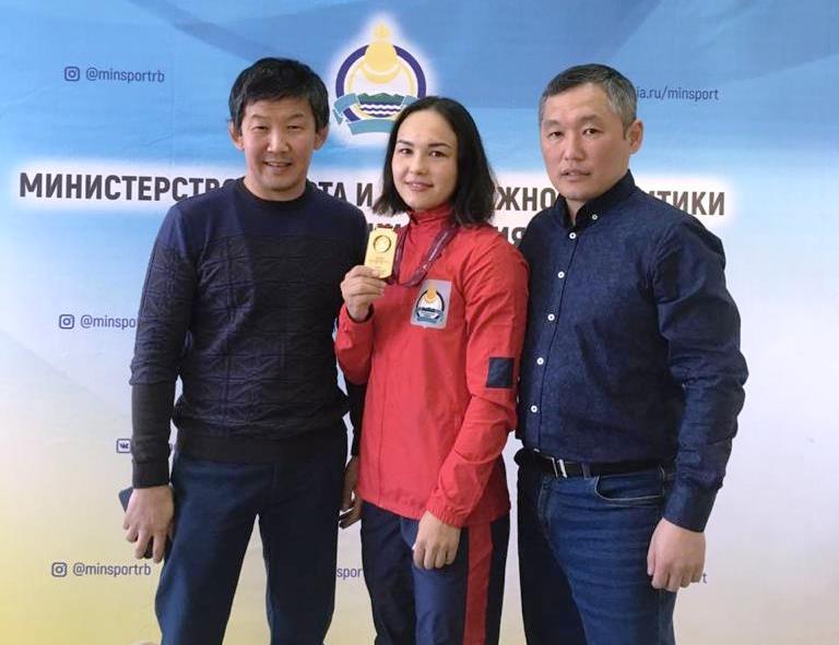 Слева направо Максим Молонов, Стальвира Оршуш и Евгений Павлов.jpg Слева направо Максим Молонов, Стальвира Оршуш и Евгений Павлов.jpg