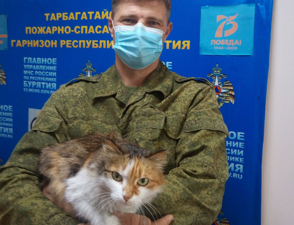 Бурятские огнеборцы содержат потомственного питомца Бурятские огнеборцы содержат потомственного питомца