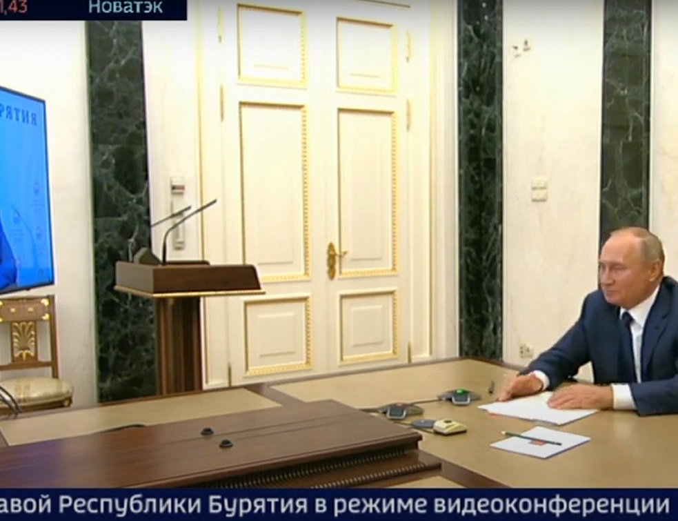 Путин поручил главе Бурятии позаботиться о доходах населения республики Путин поручил главе Бурятии позаботиться о доходах населения республики