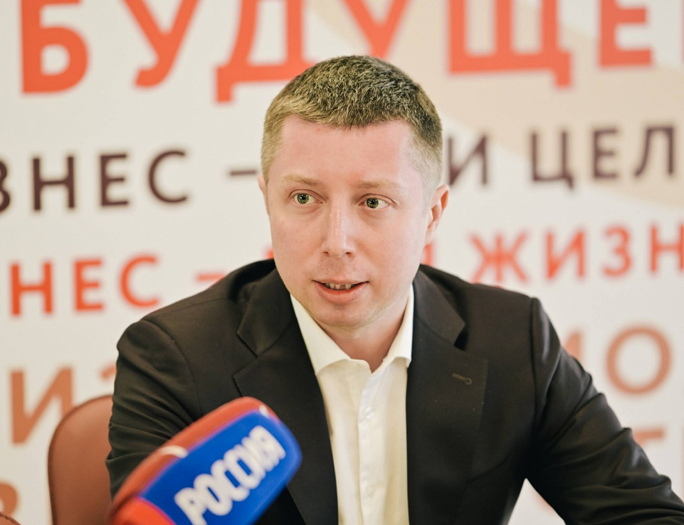Антон Виноградов покидает пост в правительстве Бурятии Антон Виноградов покидает пост в правительстве Бурятии