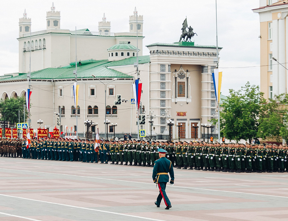 На Парад Победы на главной площади Улан-Удэ допустят зрителей с отрицательным анализом на коронавирус На Парад Победы на главной площади Улан-Удэ допустят зрителей с отрицательным анализом на коронавирус