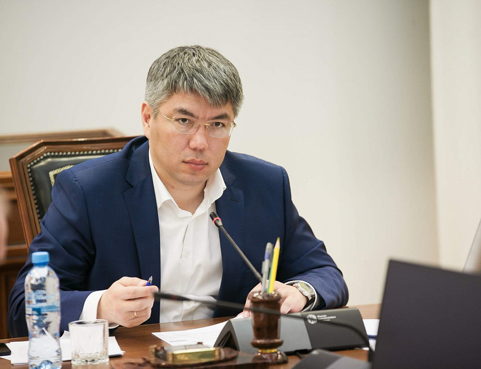 Глава Бурятии поручил организовать службу доставки продуктов для больных коронавирусом Глава Бурятии поручил организовать службу доставки продуктов для больных коронавирусом