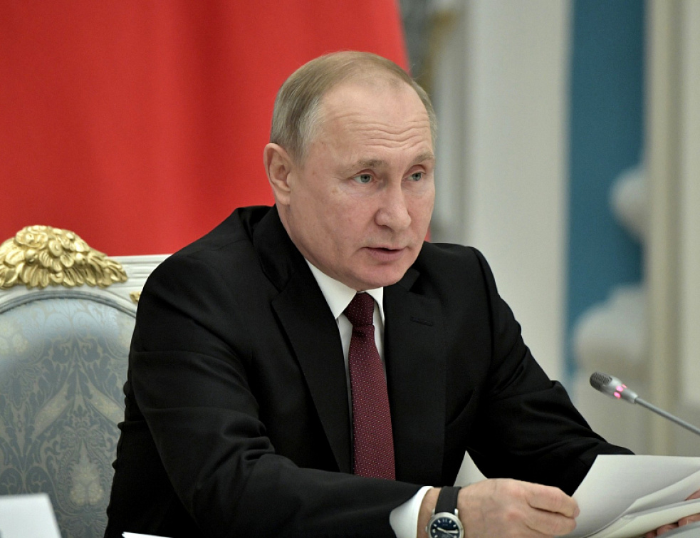 Путин допустил перенос голосования по Конституции из-за коронавируса Путин допустил перенос голосования по Конституции из-за коронавируса