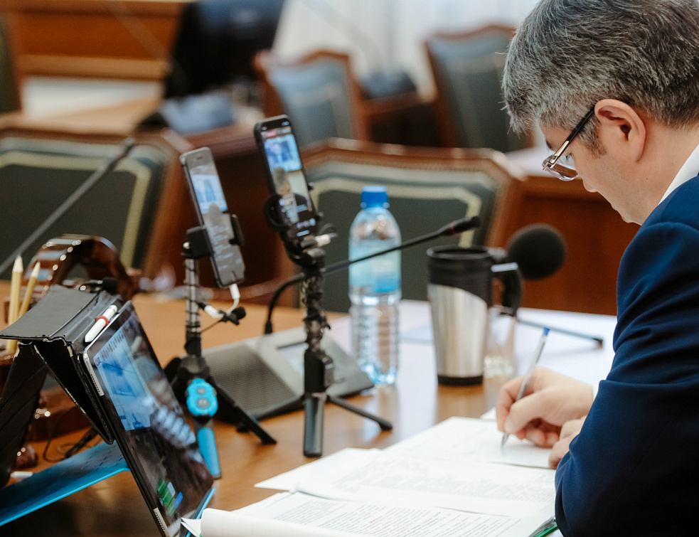 Жители Баргузинского района смогли задать свой вопрос Главе Бурятии в ходе прямого эфира Жители Баргузинского района смогли задать свой вопрос Главе Бурятии в ходе прямого эфира