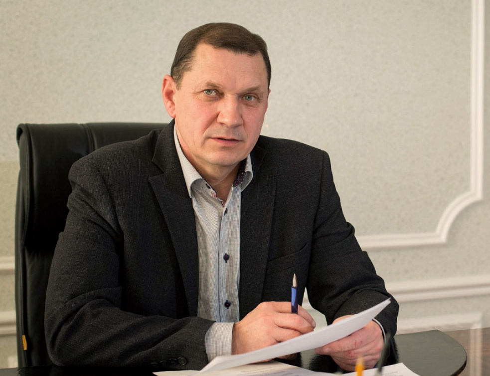 Мэр Улан-Удэ поручил приостановить торги за счет местного бюджета и внебюджетных средств Мэр Улан-Удэ поручил приостановить торги за счет местного бюджета и внебюджетных средств