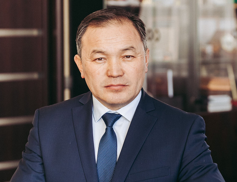 Иван Альхеев официально назначен зампредом Правительства Бурятии Иван Альхеев официально назначен зампредом Правительства Бурятии