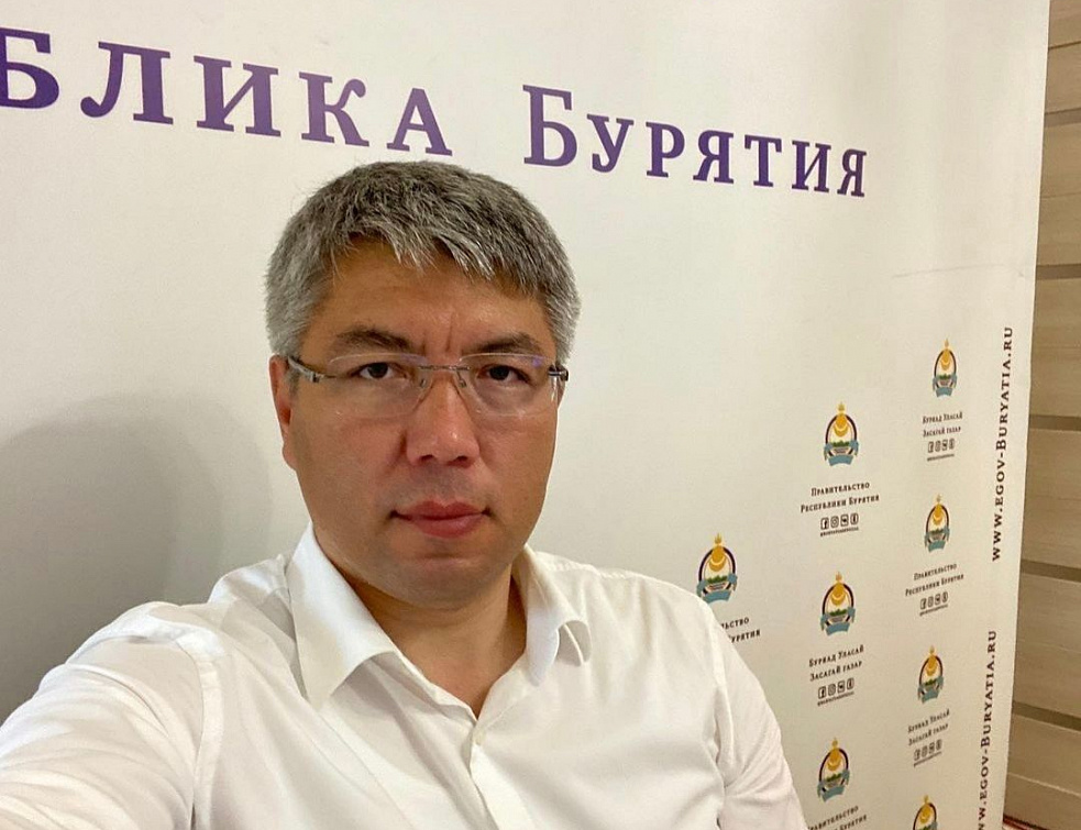 Глава Бурятии показал как работает на карантине Глава Бурятии показал как работает на карантине