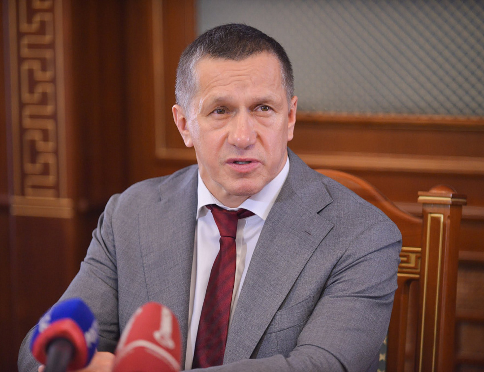 Юрий Трутнев: "Показатели нацпроектов по Дальнему Востоку не могут быть ниже среднероссийского уровня" Юрий Трутнев: "Показатели нацпроектов по Дальнему Востоку не могут быть ниже среднероссийского уровня"