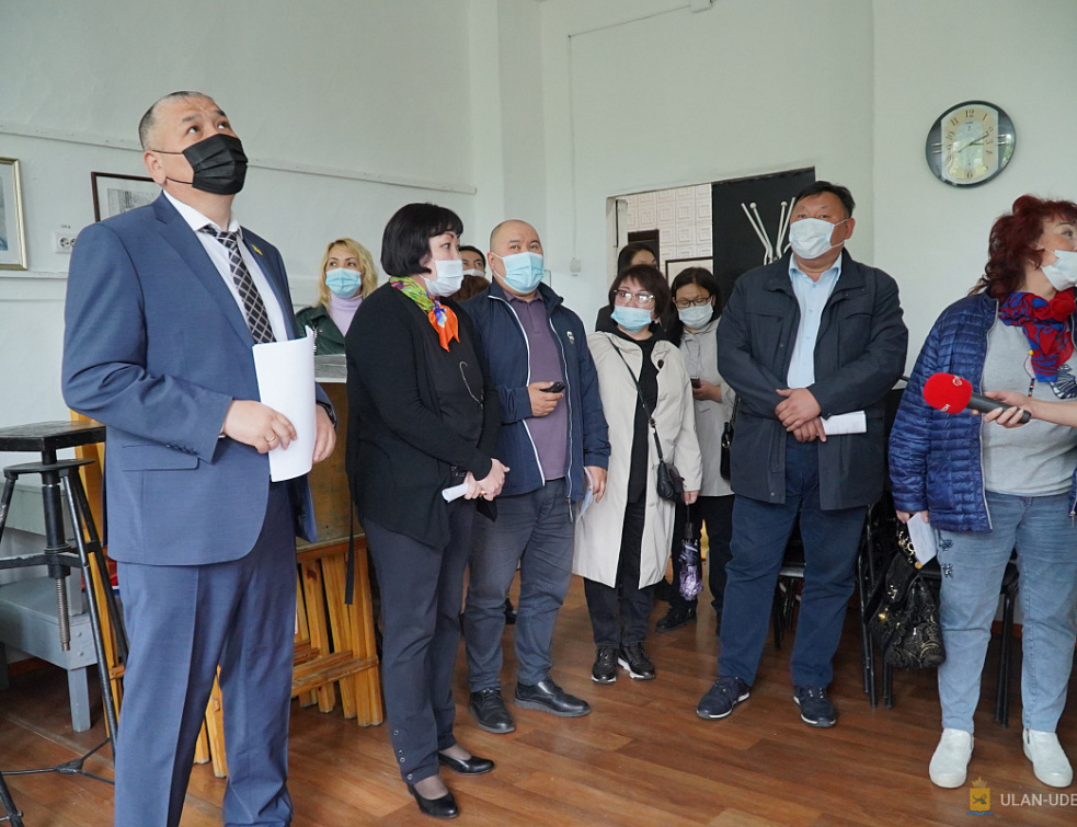 Депутаты Горсовета проверили условия в ДШИ Депутаты Горсовета проверили условия в ДШИ